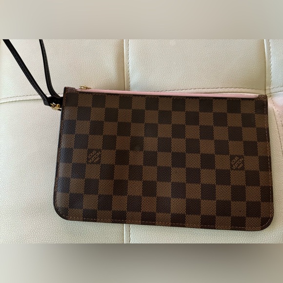 Louis Vuitton pouch- Aunthentic code - SD0290 - Picture 6 of 6